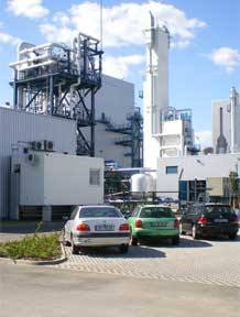 Oxyfuel combustion plant at Schwarze Pumpe, Germany. Lignite and hard coal are combusted in a mixture of oxygen and re-circulated CO<sub>2</sub>, which also contains water vapour. The flue gas is treated and sulphur oxide particles and other contaminants are removed. Finally, the water is condensed and the concentrated CO<sub>2</sub> compressed into liquid. (Photo: BGS/M Stephenson)