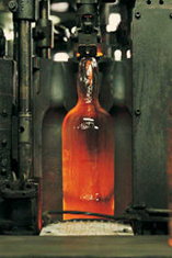 Industrial minerals: Glass bottle, © GettyImages