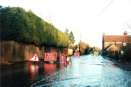 Groundwater flooding, Compton, Berkshire, January 2001
