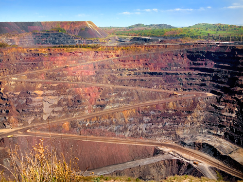 Iron ore open pit, Michigan, USA, ©Cliffs Natural Resources Inc